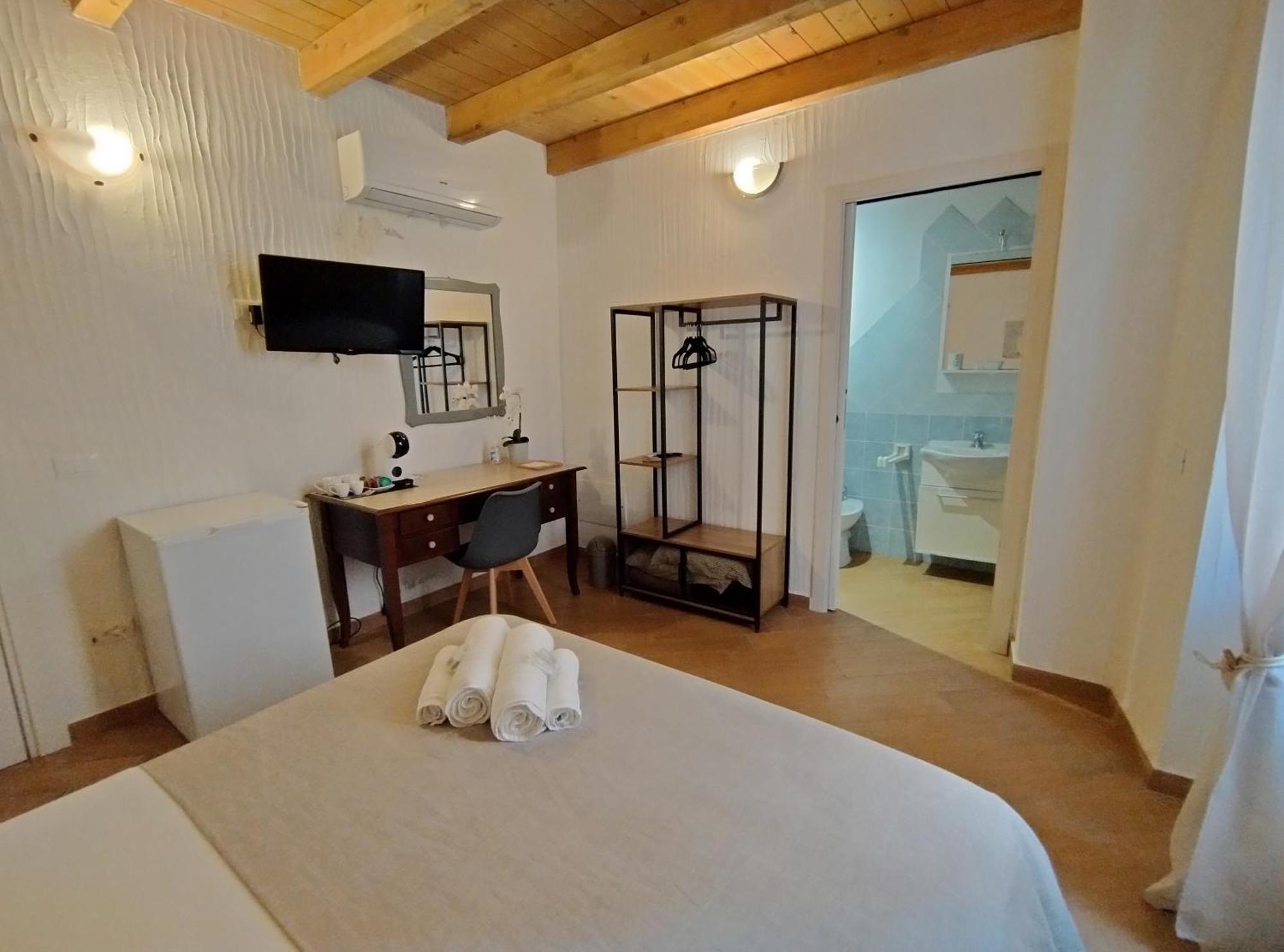Holmann Suite & Rooms Olbia Exterior foto